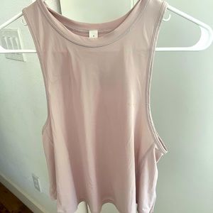 Lululemon tank with ribbed back